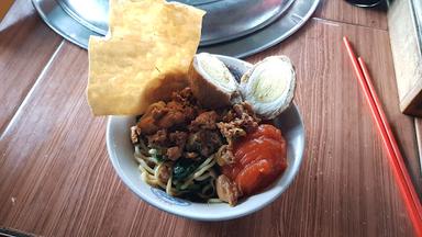 MIE BAKSO M.EKO