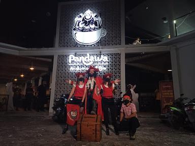 PANDAWA ANGKRINGAN & BAR