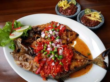 PENYETAN DAN IKAN BAKAR RAFFA