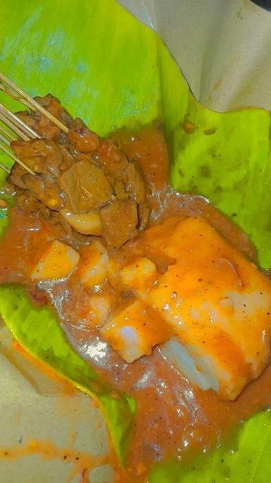 SATE PADANG 3SAUDARA AJO EMI