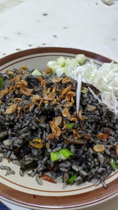 SPESIAL KERANG DAN NASI GORENG SEAFOOD MAS AM