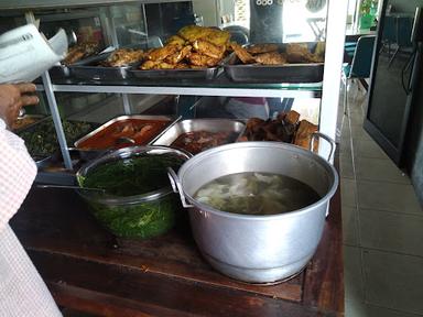 WARUNG MAKAN SEMARANG PAWONE HJ. SRI HASTUTI