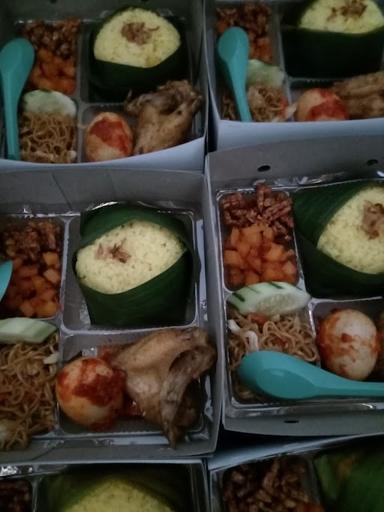 WARUNG SARAPAN BU AZIZAH