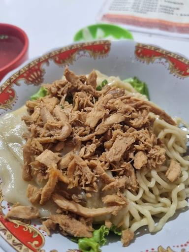 MIE PANGSIT JAKARTA PAK PAHAM