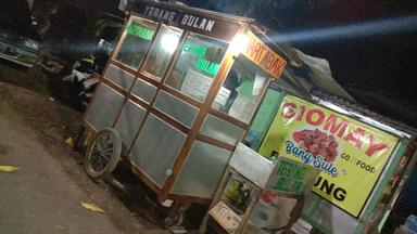 MARTABAK GAYUNGSARI BARAT