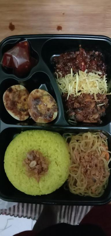 NASI KUNING LS BUNDA EFI