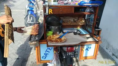 SATE AYAM MADURA PAGI