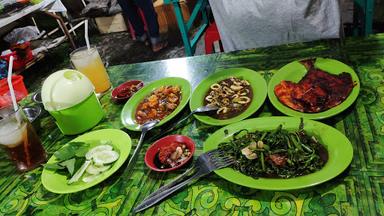 SEAFOOD DUA SAUDARA