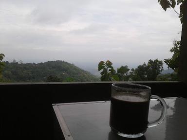 WARUNG SOTO DAN KOPI BUKIT BINTANG CLONGOP