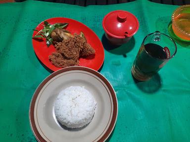 AYAM GORENG KALASAN TIRTO MARTANI - GEDANGAN