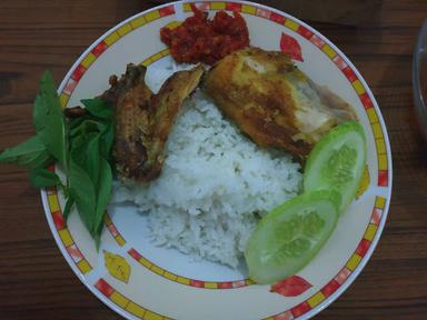 AYAM GORENG NDUNG'S