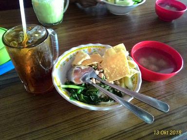 BAKSO EMPAL SAPI