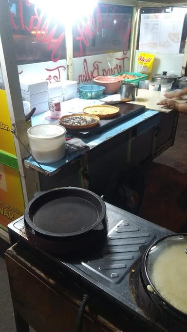 MARTABAK & TERANG BULAN MAWAR