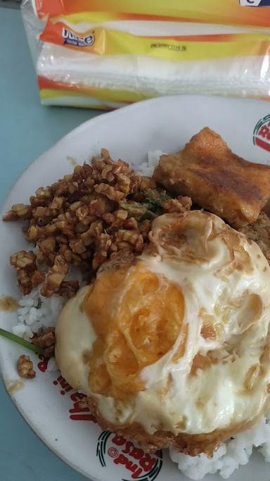 WARUNG NAYAMUL