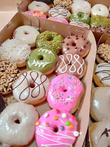 INI DONUT