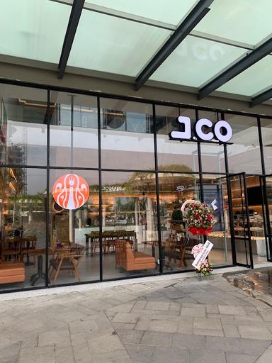 JCO DONUTS AND COFFEE SUMMARECON BANDUNG