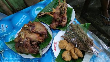 SOTO AYAM KAMPUNG DAN DAGING SAPI PAK GENDUT