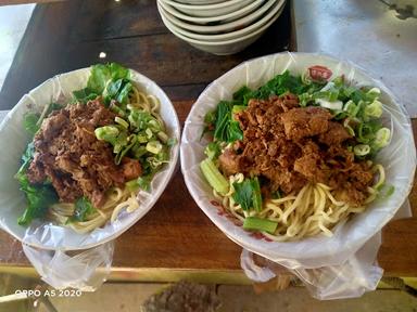 MIE AYAM BAKSO SURASA