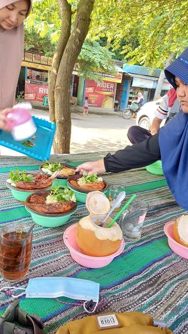 WARUNG MAKAN TIGA PUTRA MBK SUS