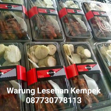 WARUNG LESEHAN SATE KEMPEK