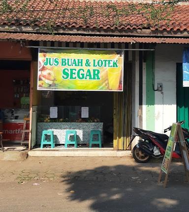 JUS BUAH DAN LOTEK SEGAR