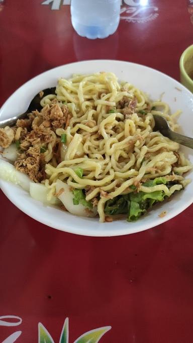 MIE AYAM BALAI KOTA