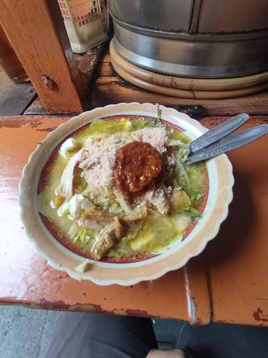 SOTO AYAM CAK LATIF PASAR GENTENG