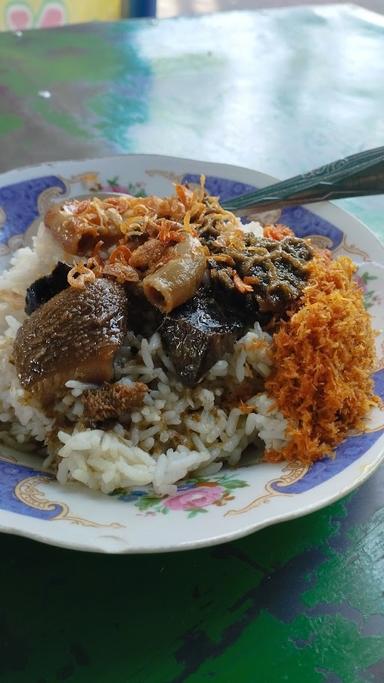 WARUNG NASI BABAT-RAWON (PENGAMPON)