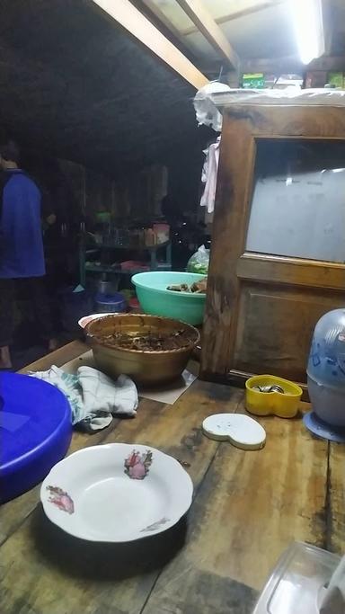 WARUNG NASI BEBEK KRENGSENGAN THR