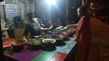 WARUNG NASI CAMPUR BU KAYATI