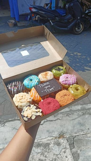 HANS'LY DONUTS