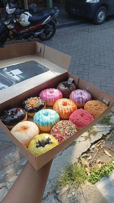 HANS'LY DONUTS