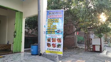 RUMAH SEAFOOD BU HJ. TUTIK UMAMI