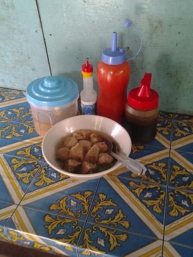 BASO TOLE