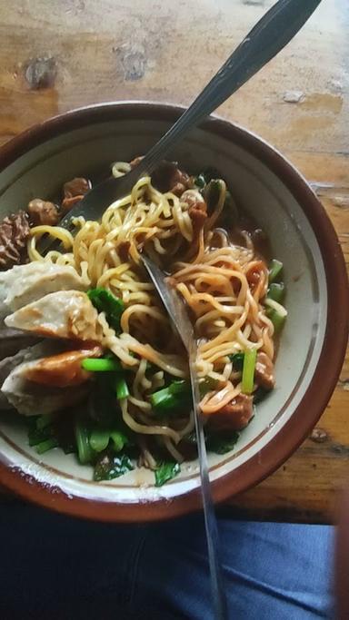 MIE AYAM & BAKSO BUDE SRI CHIKA