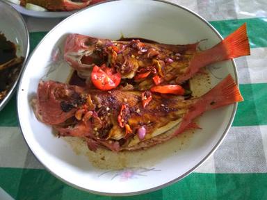 RUMAH MAKAN PADANG LAPAU BUNDO