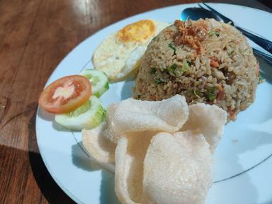 WARUNG BUJE