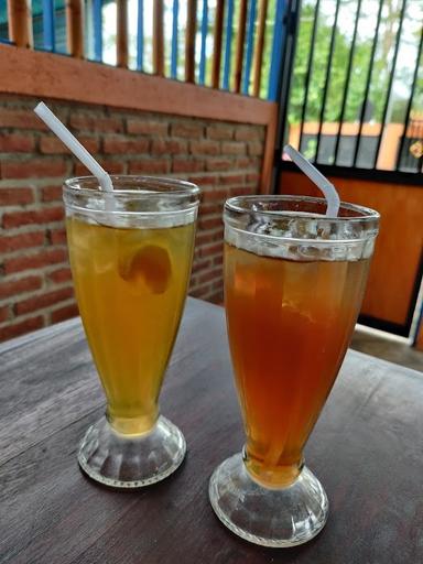 WARUNG MAKAN SRI AYU