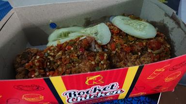 ROCKET CHICKEN GERUNG