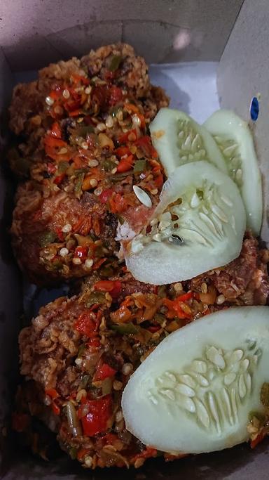 ROCKET CHICKEN GERUNG