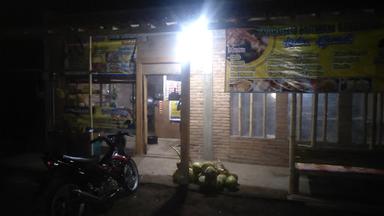 WARUNG MAKAN LESEHAN