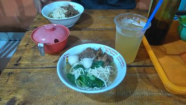 MIE AYAM BAKSO PWS’’PAWON WONG SOLO’’