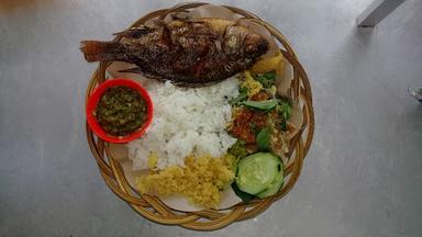 WARUNG LALAPAN SAMBAL IJO FARIS