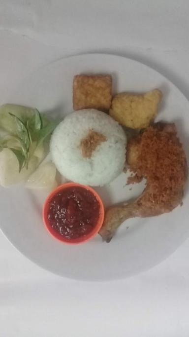 WARUNG LALAPAN SAMBAL IJO FARIS