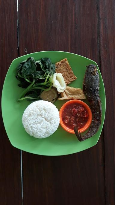 WARUNG NASI TEMPONG MBAK RIDA