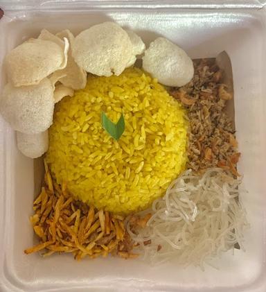 NASI KUNING MA TOFAN