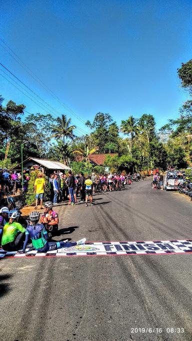 WARUNG KOPI GUNUNG LANANG MAS YUDHI