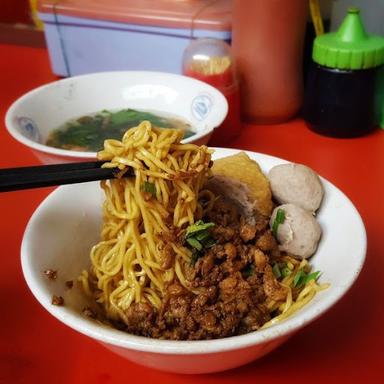 MIE AYAM BAKSO BINTANG