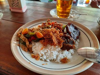 WARUNG MAKAN BU SUL