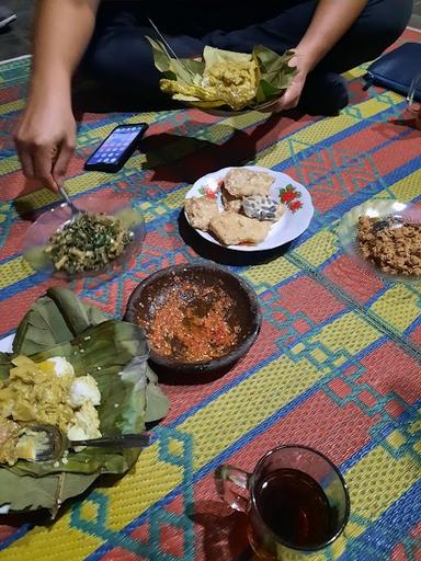 SEGO KUNING MBOK SRIWI